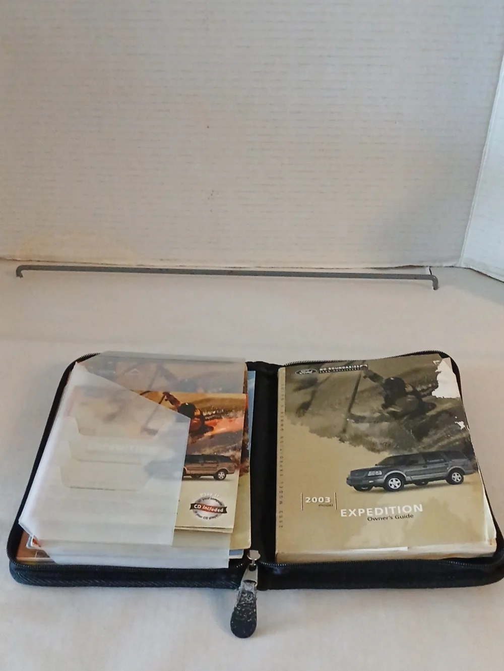 Ford Expedition 2003 with Branded Owner's Guide